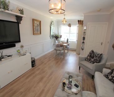 3 Bedroom Town House, Chester - Photo 4