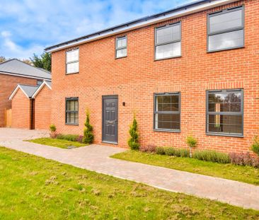 4 bedroom detached house to rent - Photo 4