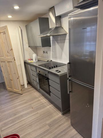 5 Bed Terraced House, Stirling Road, E13 - Photo 5