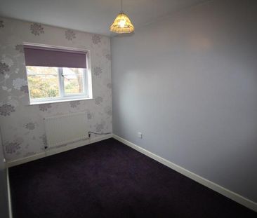 2 bedroom semi-detached house to rent - Photo 2