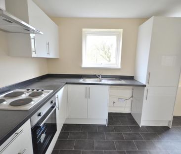 3 bedroom semi-detached house to rent - Photo 6