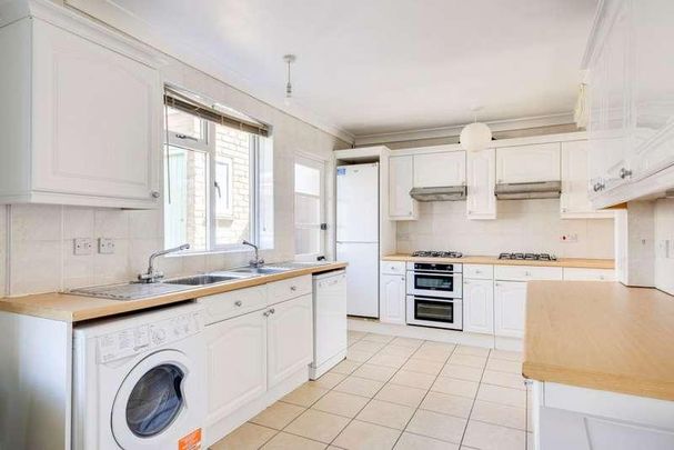 Warwick Road, Canterbury, CT1 - Photo 1