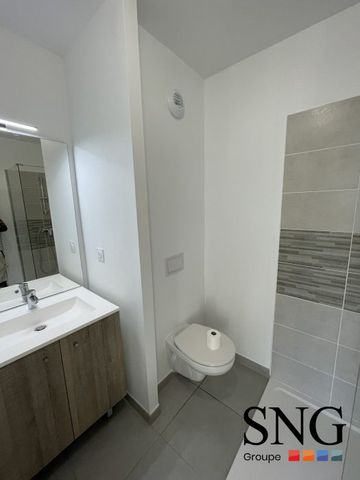 T2 AVEC BALCON ET DEUX PARKINGS - Photo 4