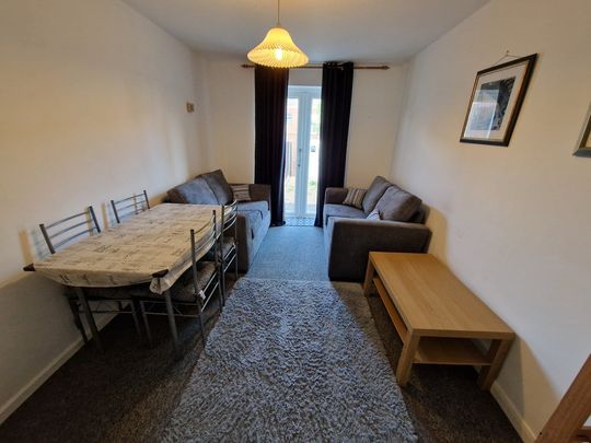 4 Bed Student Accommodation - Photo 1