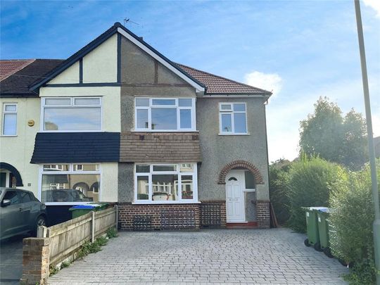 3 bedroom end of terrace house to rent - Photo 1