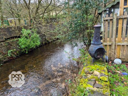 2 bedroom terraced house to rent - Photo 4