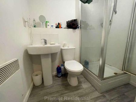 The Drum, Stillwater Drive, Manchester, M11 - Photo 3