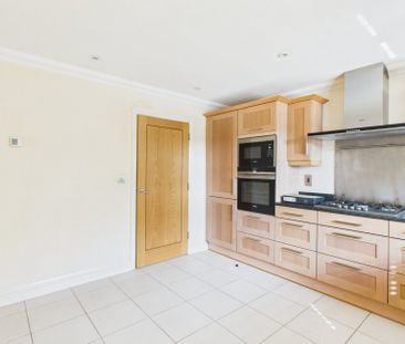 Ledborough Lane, Ledborough Lane, Beaconsfield,HP9 - Photo 2