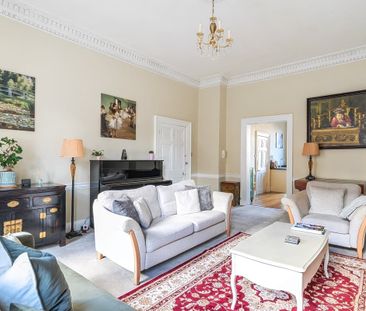 3 bedroom maisonette to rent - Photo 2