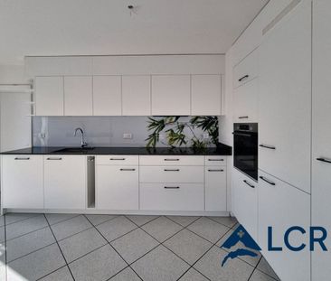 Apartment with 5 rooms in Colombier - Photo 6