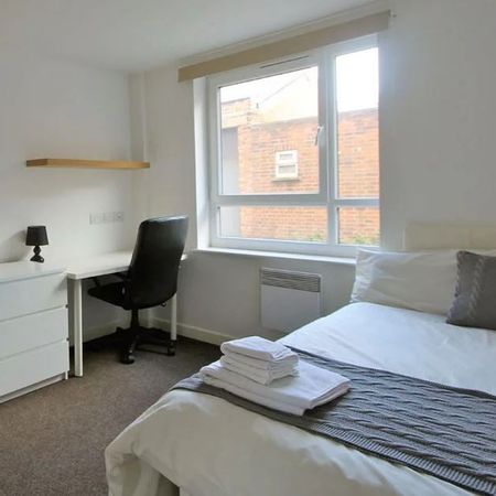 The Student Block Accommodation, 42 Ashby Square, Loughborough LE11 5AA, UK - Photo 3