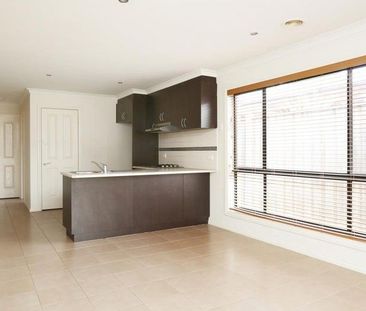 Stylish & Modern Family Haven in Tarneit - Where Comfort Meets Eleg... - Photo 1