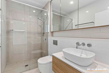 Stylish Apartment in ‘Renaissance’ Walk to Manuka Dining &... - Photo 2