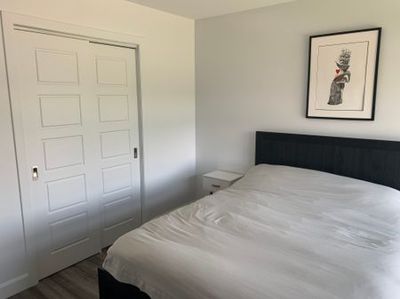 Location Maison 3 chambres, 2 salles de bain, cour privée, patio et spa (1er novembre) semi-meublé - Mascouche - Photo 4