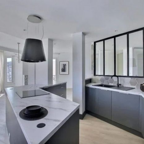 Appartement 5 pièces 168 m2 - 2 places de parking - Photo 1