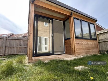 2 bedroom detached house to rent - Photo 3
