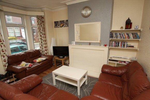 4 Bed - Mayville Street , Hyde Park, Leeds - Photo 1