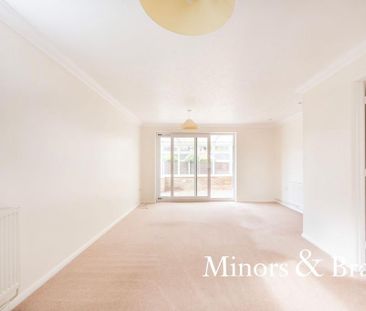 3 bedroom detached bungalow to rent - Photo 2