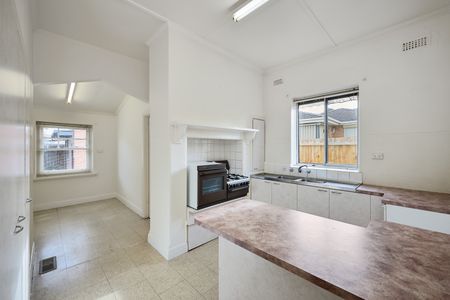 3 Brisbane Street, MURRUMBEENA - Photo 4