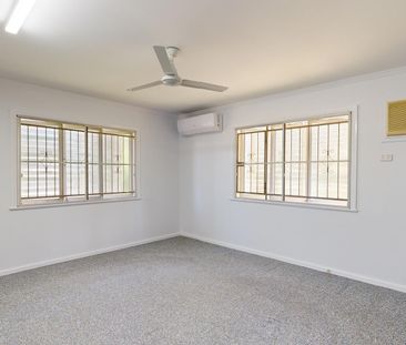 Cute and Charming Home in Great Location! - Photo 6