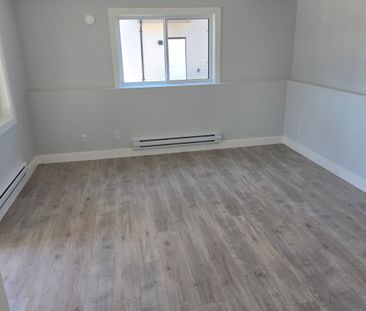 #Lower B 5283 Highview Drive - Photo 3