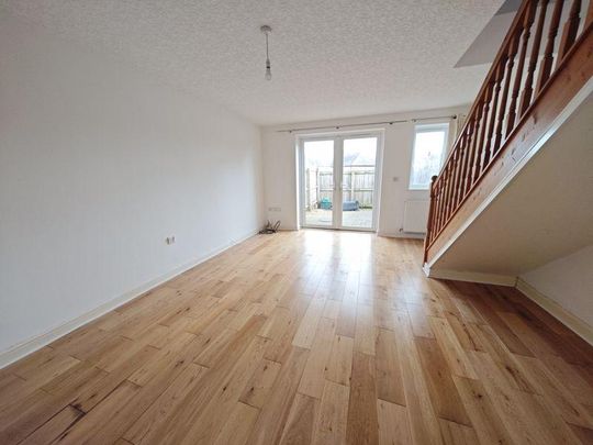 2 bedroom end of terrace house to rent - Photo 1