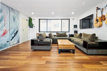 Coastal Elegance in a Coveted Coogee and Gordon's Bay Pocket - Photo 5