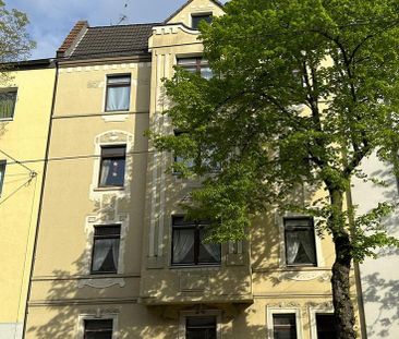 Sanierte Altbau-Wohnung im EG mit Garten - Photo 2