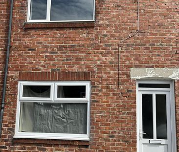 2 bedroom terraced house to rent - Photo 3