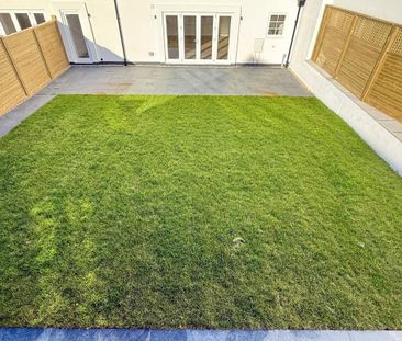 3 bedroom semi-detached house to rent - Photo 3