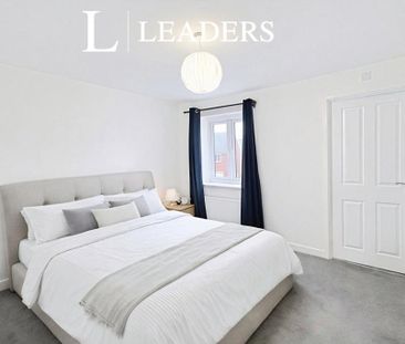 3 bedroom semi-detached house to rent - Photo 6