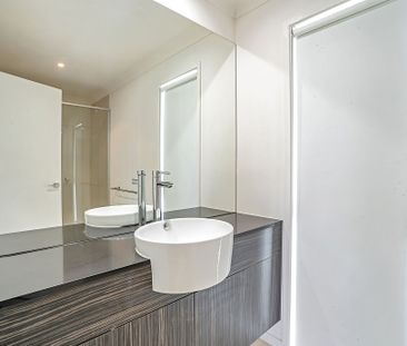 EXECUTIVE TOWNHOUSE - Photo 5