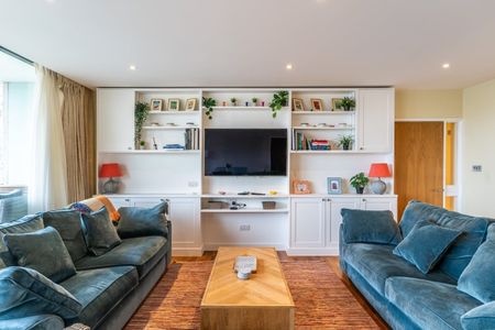 3 bedroom flat to rent - Photo 3