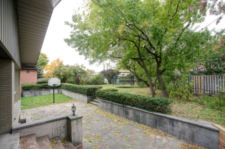 For Lease - 16 Carousel Court, Toronto, Ontario - Photo 5