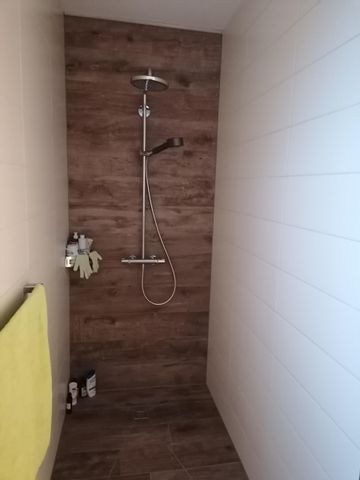 Wunderschöne moderne Wohnung - Foto 4