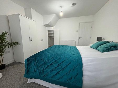 1 bedroom in a house share to rent - Photo 5