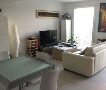 Bel appartement de 3 pièces avec grande terrasse et vue sur le lac ... - Photo 2