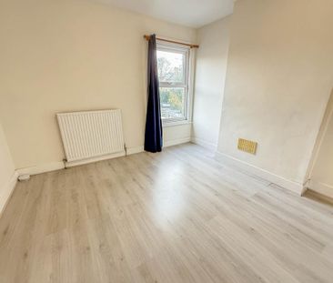 2 bedroom property to rent - Photo 3