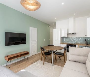 Location Appartement 2 pièces 31m² MARSEILLE 6ème - Photo 5