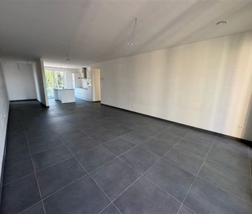 RUIM NIEUWBOUW APPARTEMENT MET 2 SLAAPKAMERS EN TERRAS TE BERINGEN - Photo 3