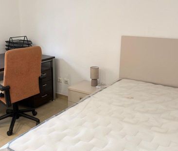 Piso de alquiler en Cami Nou, Avenida de la Paz - Photo 6