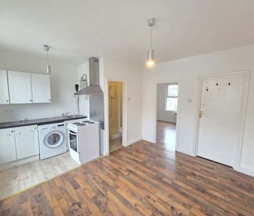 1 Bed Flat, High Street, CR7 - Photo 5