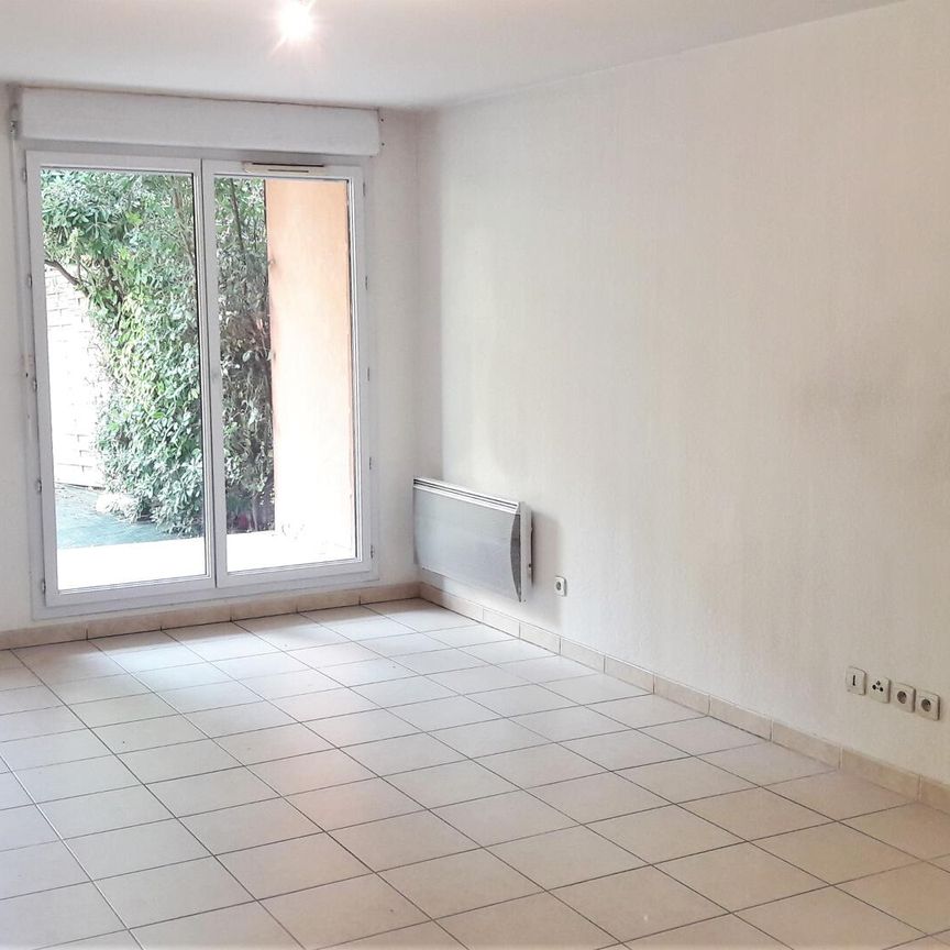 location Appartement T2 DE 43.5m² À MARSEILLE - Photo 1