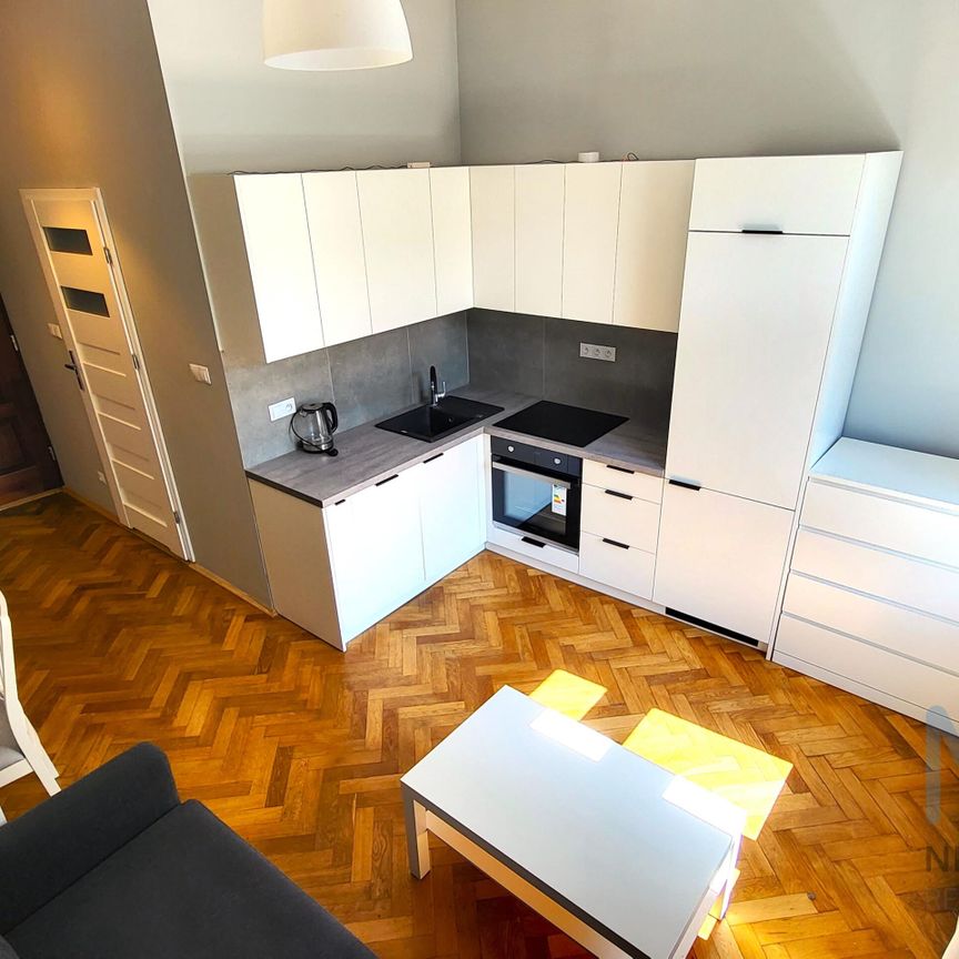 Przytulna nowoczesna kawalerka w centrum Kazimierza . - Photo 1