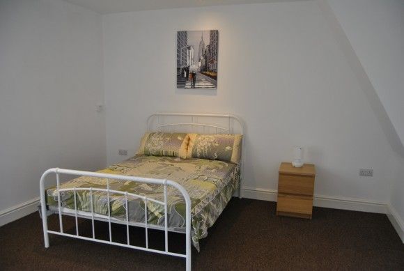 House Share - Photo 1