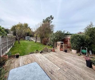 Westbourne Grove, Westcliff On Sea, Essex, SS0 - Photo 6