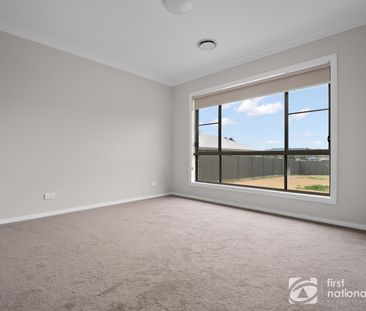 FOUR BEDROOM FAMILY HOME - Photo 4