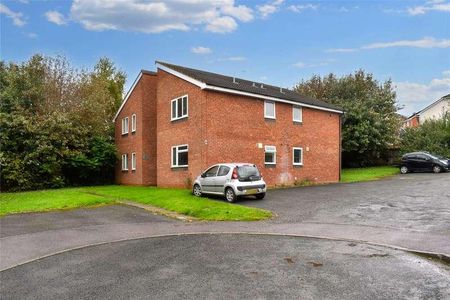 Henley Drive, Droitwich Spa, Worcestershire, WR9 - Photo 3