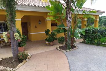 5 bed villa for long term rent, Urb. Ricmar, Marbella