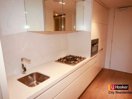 Lovely 1-Bedroom Apartment in the heart of South Yarra for Lease! - Photo 4
